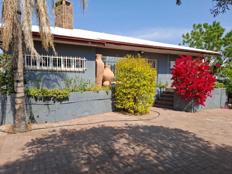 3 Bedroom Property for Sale in Die Rand Northern Cape